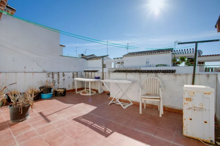 R5213872 | Townhouse in Estepona – 4 beds, 4 baths