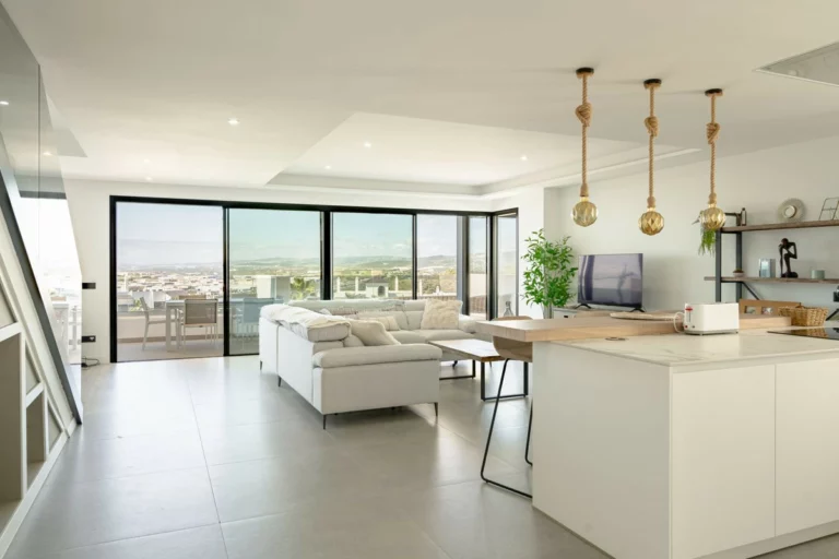 R5034265 | Penthouse Duplex in Estepona – 4 beds, 3.5 baths