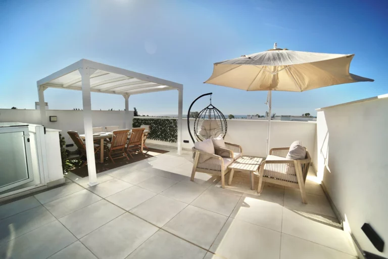 R5161600 | Townhouse in Estepona – 3 beds, 2.5 baths