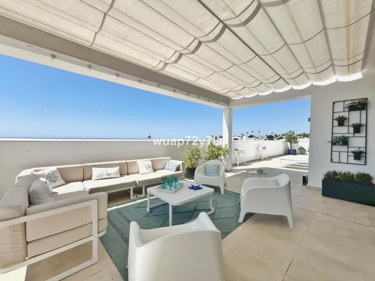 R5104981 | Penthouse in Estepona – 4 beds, 2.5 baths