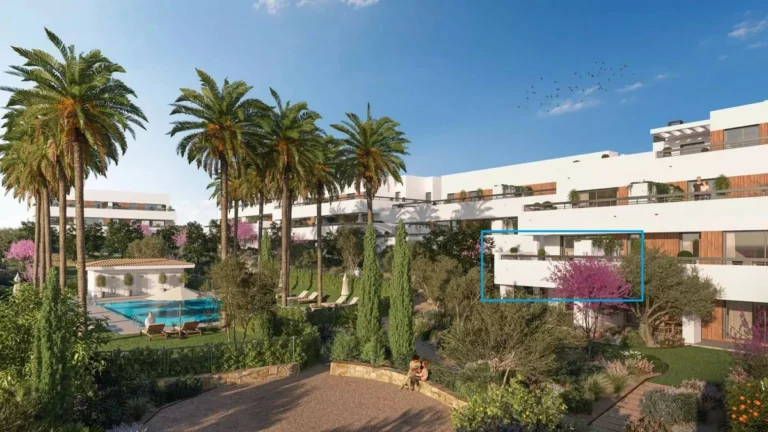 R5158813 | Middle Floor Apartment in Estepona – 2 beds, 2 baths