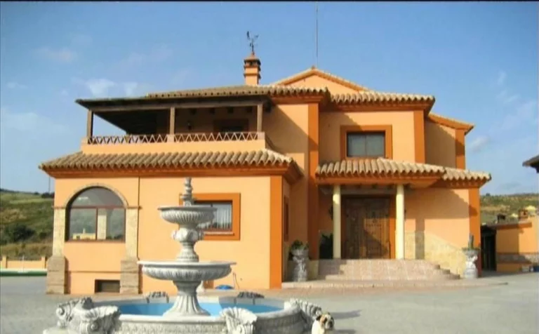 R1939148 | Finca – Cortijo in Estepona – 5 beds, 5 baths