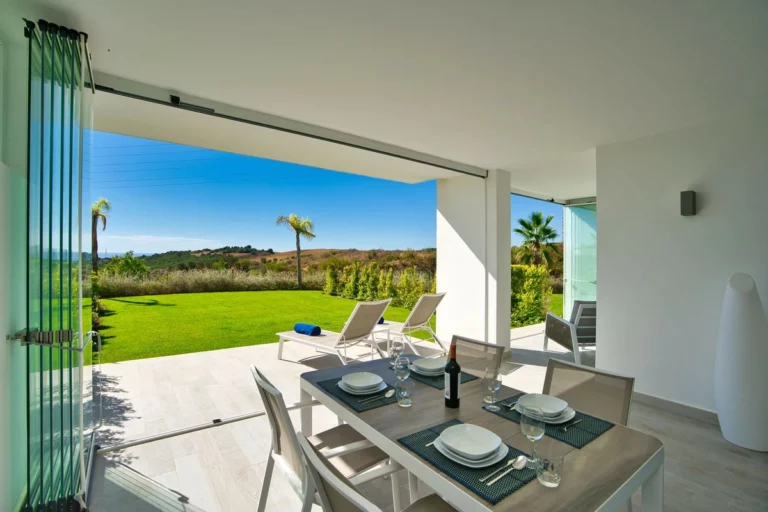 R4982683 | Ground Floor Apartment in Estepona – 2 beds, 2 baths