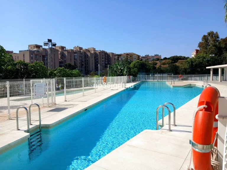 R5192293 | Penthouse in Estepona – 2 beds, 2 baths