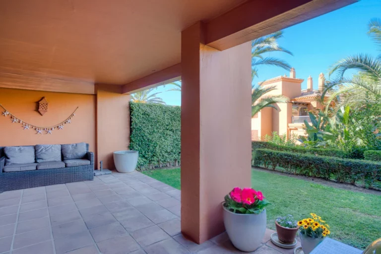 R5161588 | Ground Floor Apartment in Estepona – 2 beds, 2 baths