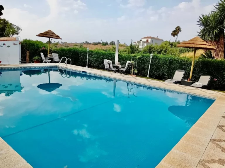 R5071120 | Townhouse in Estepona – 3 beds, 3 baths
