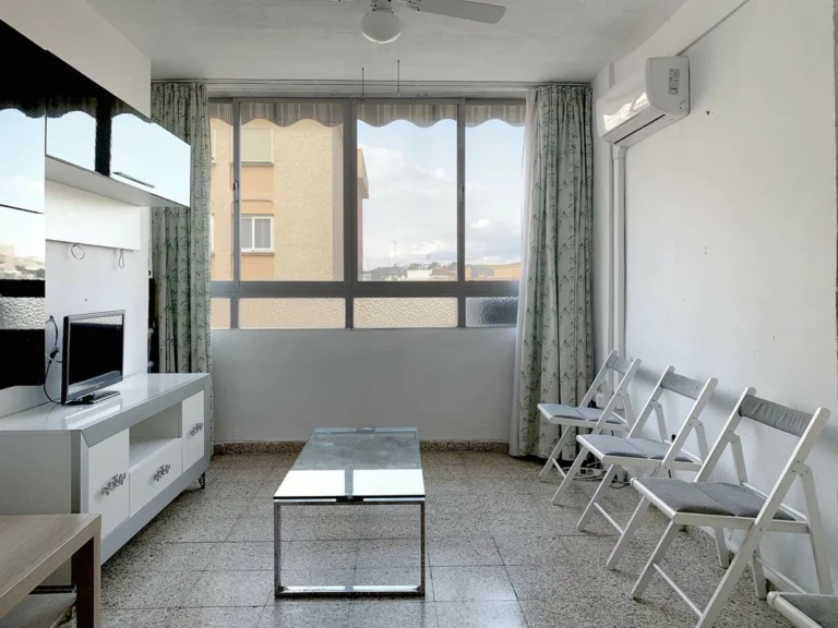 R5228959 | Top Floor Apartment in Estepona – 3 beds, 1 baths