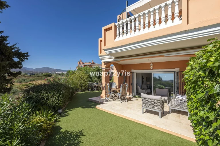 R5162380 | Ground Floor Apartment in Estepona – 2 beds, 2 baths