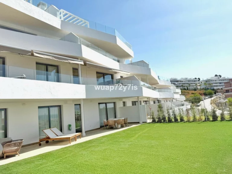 R5106505 | Middle Floor Apartment in Estepona – 3 beds, 2 baths