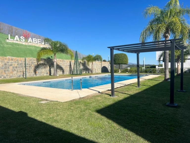 R5234158 | Penthouse in Estepona – 1 beds, 1 baths