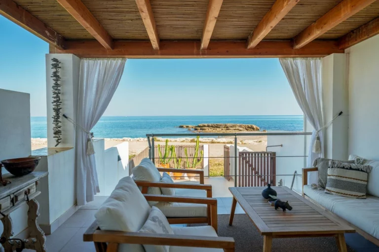 R5011273 | Townhouse in Estepona – 2 beds, 1.5 baths