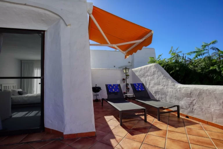 R5190175 | Townhouse in Estepona – 2 beds, 2 baths
