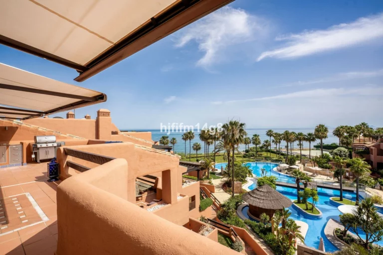 R5081506 | Penthouse in Estepona – 3 beds, 2 baths