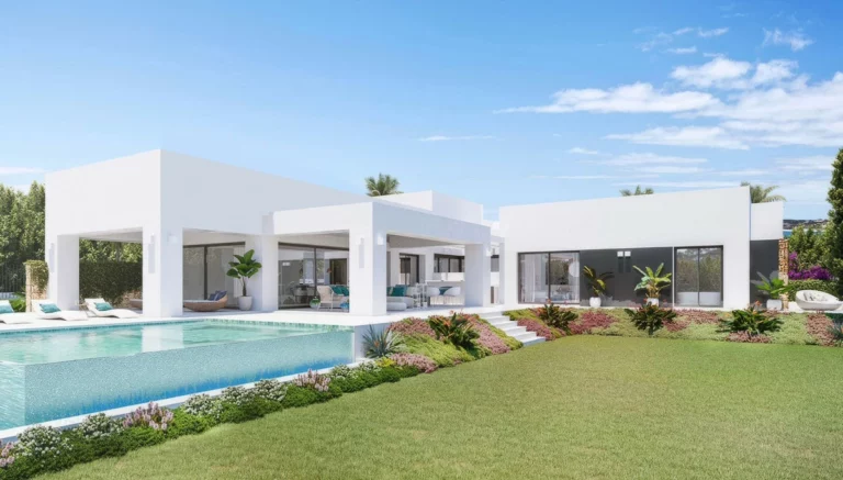 R4723021 | Detached Villa in Estepona – 4 beds, 4.5 baths