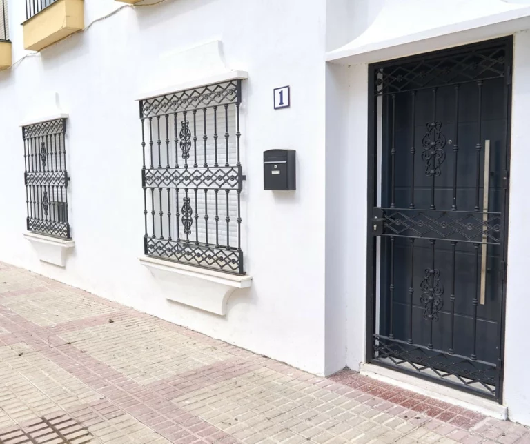 R5063128 | Ground Floor Apartment in Estepona – 3 beds, 2 baths