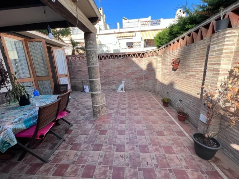 R4355638 | Townhouse in Estepona – 3 beds, 2 baths