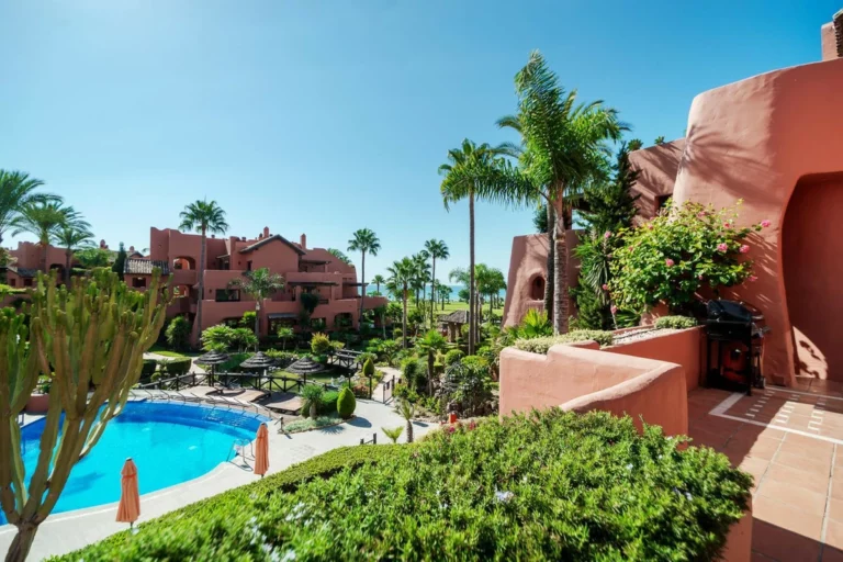 R5167879 | Penthouse Duplex in Estepona – 3 beds, 3 baths