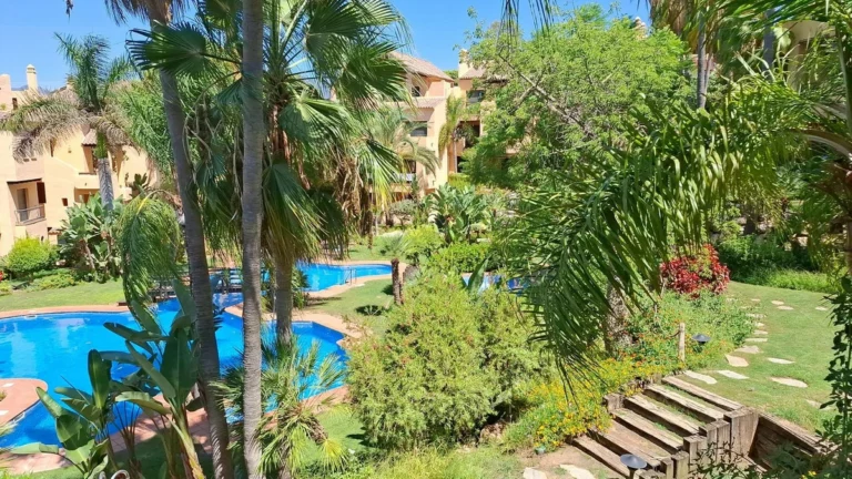 R5164162 | Middle Floor Apartment in El Paraiso – 3 beds, 2 baths