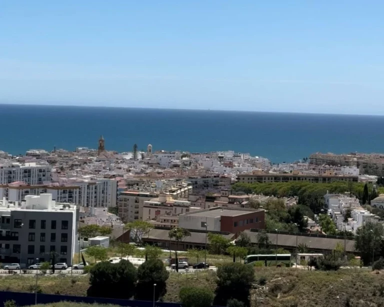 R4989559 | Penthouse in Estepona – 2 beds, 2 baths