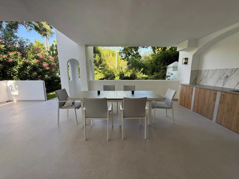 R5159776 | Ground Floor Apartment in Estepona – 3 beds, 2 baths