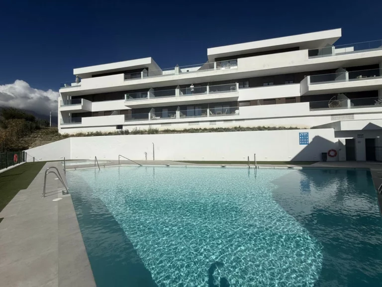 R5214358 | Ground Floor Apartment in Estepona – 1 beds, 1 baths