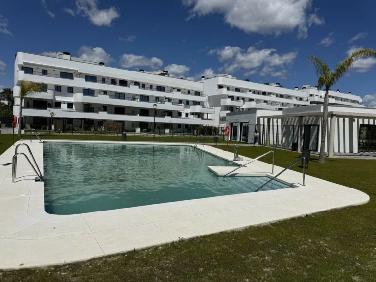 R4905823 | Penthouse in Selwo – 3 beds, 2 baths