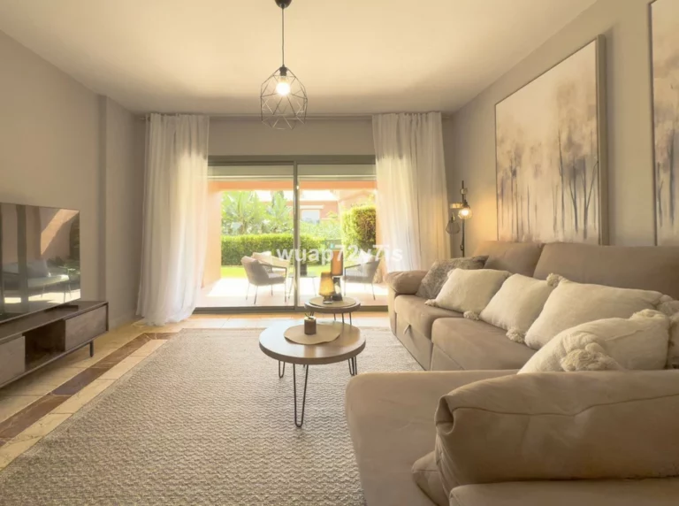 R5173753 | Ground Floor Apartment in Estepona – 3 beds, 3 baths