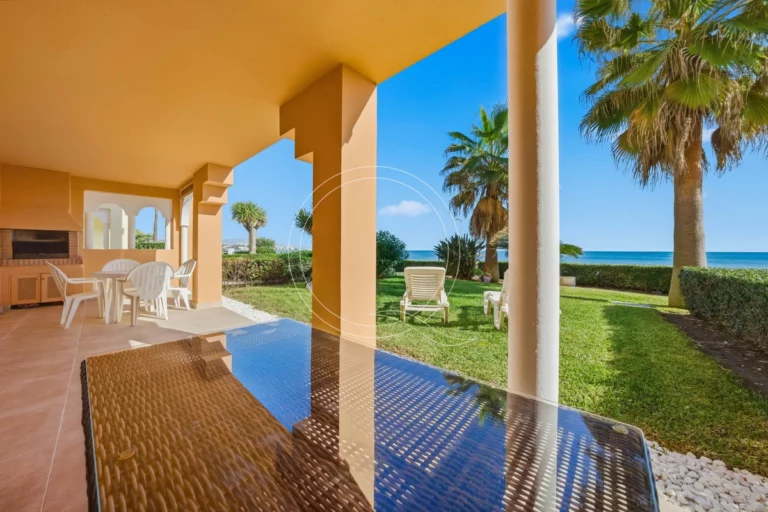 R5234890 | Ground Floor Apartment in Estepona – 3 beds, 2 baths