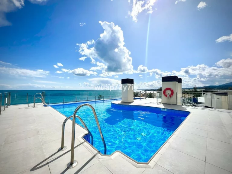 R5016166 | Middle Floor Apartment in Estepona – 2 beds, 2 baths