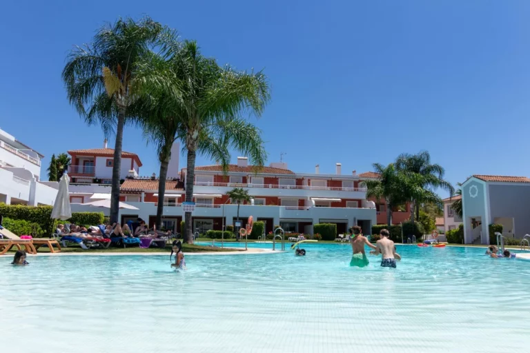 R5119618 | Ground Floor Apartment in El Paraiso – 2 beds, 2 baths