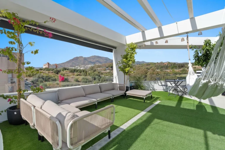 R5216956 | Penthouse in Estepona – 4 beds, 2 baths