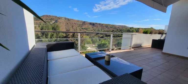 R5234089 | Middle Floor Apartment in Estepona – 2 beds, 2 baths