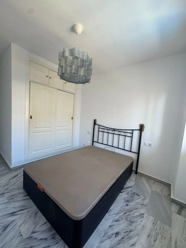 R5244211 | Middle Floor Apartment in Estepona – 2 beds, 2 baths