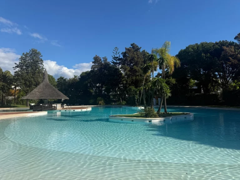 R5159776 | Ground Floor Apartment in Estepona – 3 beds, 2 baths