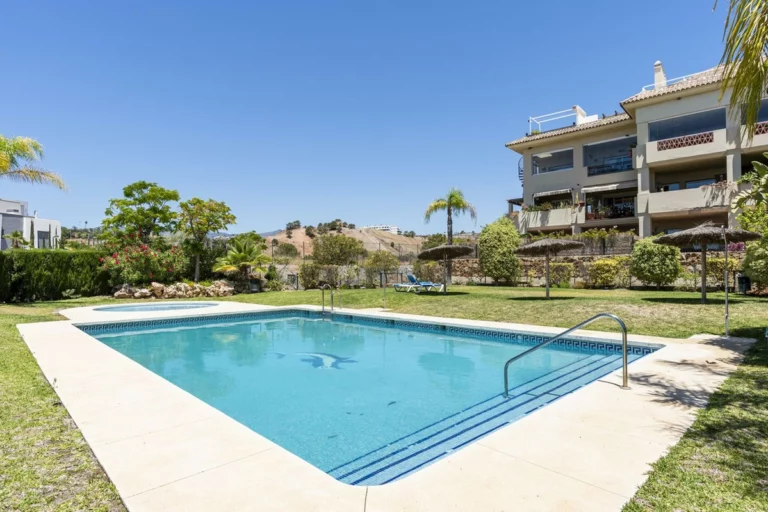 R5257723 | Ground Floor Apartment in Selwo – 3 beds, 2 baths