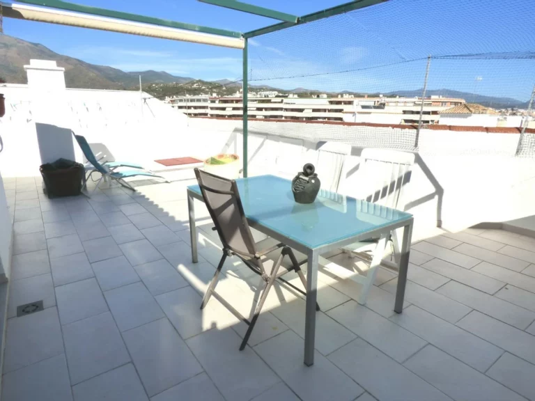 R5192059 | Penthouse Duplex in Estepona – 3 beds, 2 baths