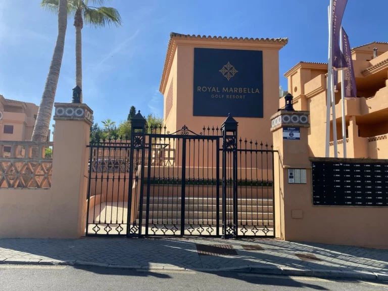 R5230423 | Middle Floor Apartment in El Paraiso – 1 beds, 1 baths