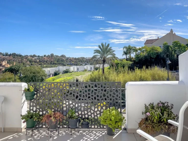 R5253502 | Townhouse in Estepona – 3 beds, 3 baths