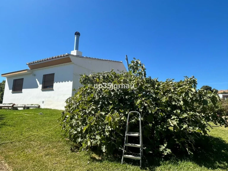 R5218180 | Finca – Cortijo in Estepona – 1 beds, 1 baths
