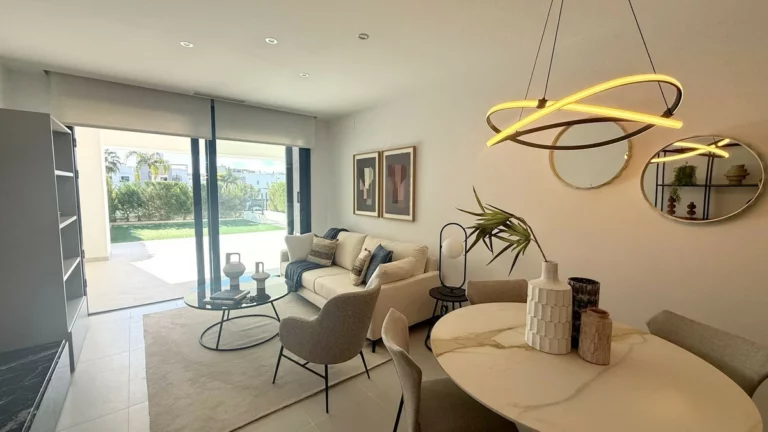 R5286571 | Ground Floor Apartment in Cancelada – 2 beds, 2 baths