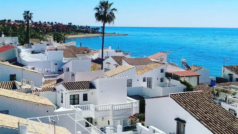 R5288140 | Middle Floor Studio in Estepona – 1 beds, 1 baths