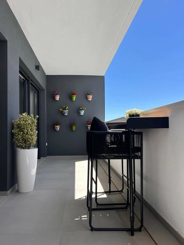 R5287336 | Middle Floor Apartment in Estepona – 2 beds, 2 baths