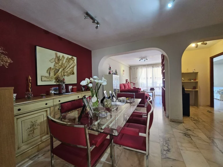 R5122156 | Top Floor Apartment in Estepona – 3 beds, 2 baths