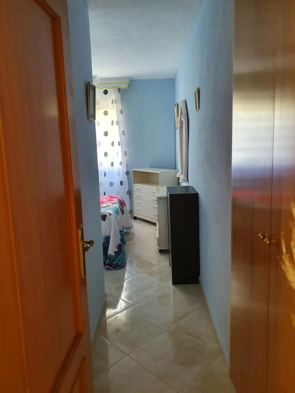 R5256667 | Middle Floor Apartment in Estepona – 2 beds, 1 baths