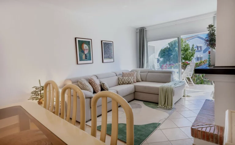 R5237275 | Penthouse in El Paraiso – 2 beds, 2 baths