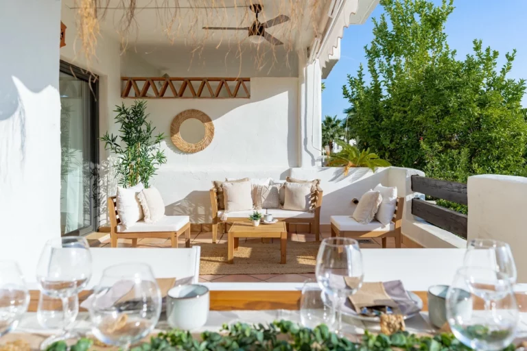 R5289805 | Ground Floor Apartment in Estepona – 2 beds, 2 baths