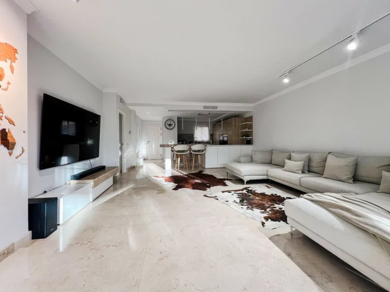 R5286847 | Middle Floor Apartment in Atalaya – 2 beds, 3 baths