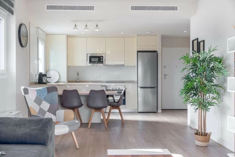 R5287705 | Middle Floor Apartment in Estepona – 2 beds, 2 baths