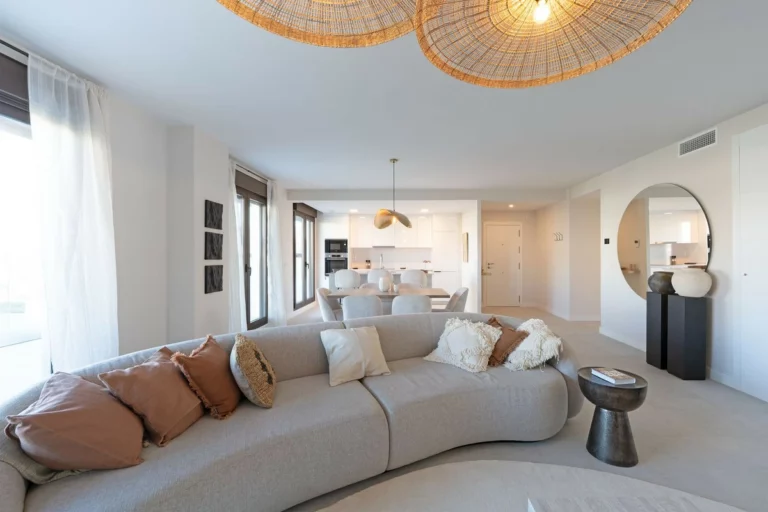 R5012137 | Penthouse in Estepona – 3 beds, 2 baths