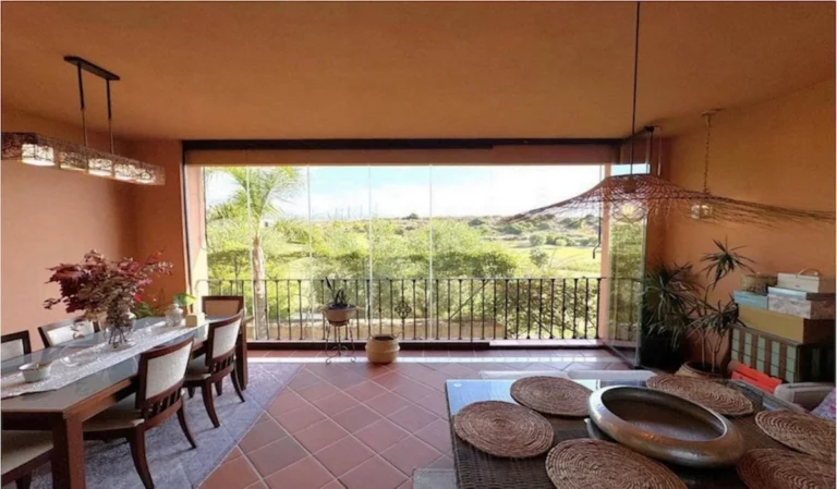 R5288101 | Townhouse in Estepona – 3 beds, 2.5 baths